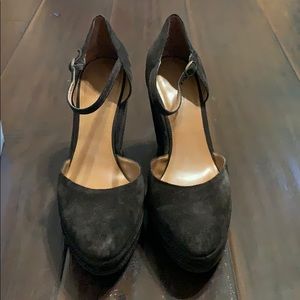 Lightly worn Nine West shoes